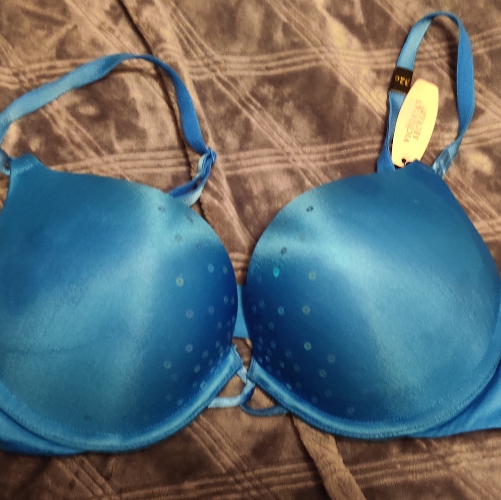 Nwt Victoria secret push up bra
